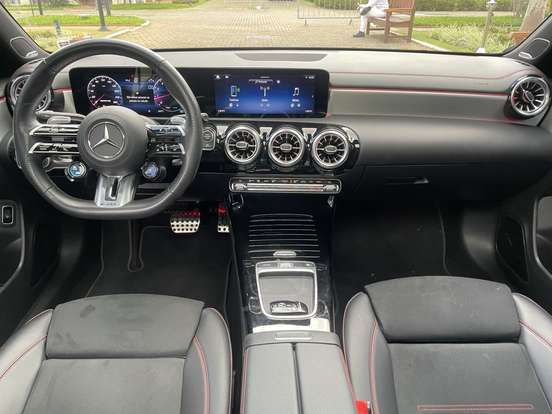 MERCEDES-BENZ-CLA 35 AMG-2.0 MHEV 4MATIC 8G-DCT MERCEDES-BENZ-CLA 35 AMG-2023