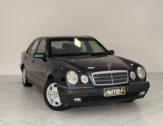 MERCEDES-BENZ E 430 4.3 ELEGANCE V8 GASOLINA 4P AUTOMÁTICO