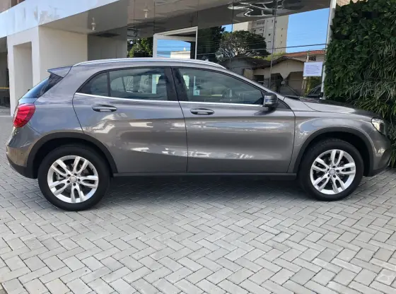 MERCEDES-BENZ GLA 200 1.6 CGI ADVANCE 16V TURBO FLEX 4P AUTOMÁTICO