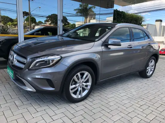 MERCEDES-BENZ-GLA 200-1.6 CGI ADVANCE 16V TURBO FLEX 4P AUTOMÁTICO MERCEDES-BENZ-GLA 200-2015