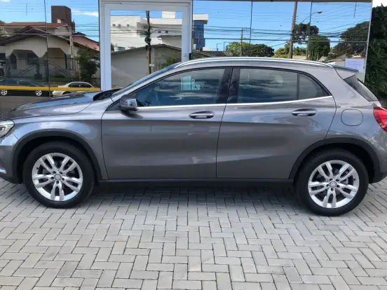 MERCEDES-BENZ-GLA 200-1.6 CGI ADVANCE 16V TURBO FLEX 4P AUTOMÁTICO MERCEDES-BENZ-GLA 200-2015