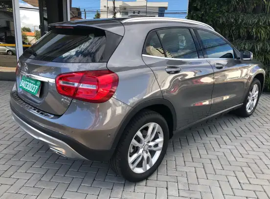 MERCEDES-BENZ-GLA 200-2015