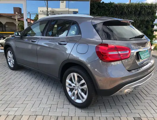 MERCEDES-BENZ-GLA 200-2015