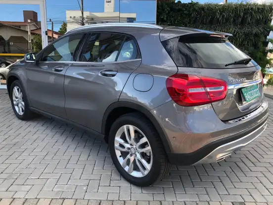 MERCEDES-BENZ-GLA 200-1.6 CGI ADVANCE 16V TURBO FLEX 4P AUTOMÁTICO MERCEDES-BENZ-GLA 200-2015