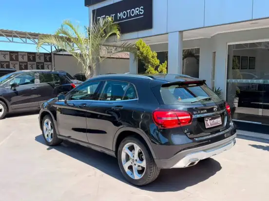 MERCEDES-BENZ-GLA 200-1.6 CGI FLEX ADVANCE 7G-DCT MERCEDES-BENZ-GLA 200-2018