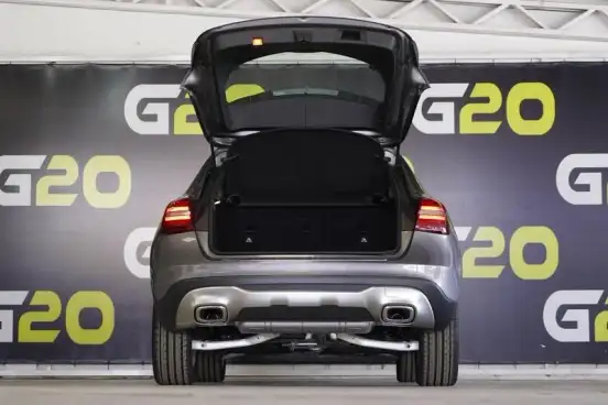 MERCEDES-BENZ-GLA 200-2019