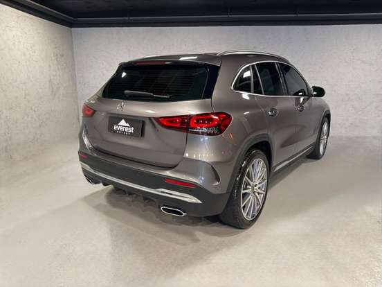 MERCEDES-BENZ-GLA 200-2022