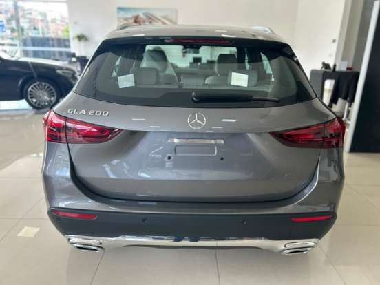MERCEDES-BENZ-GLA 200-2026