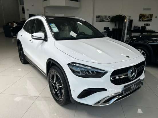 MERCEDES-BENZ-GLA 200-2026