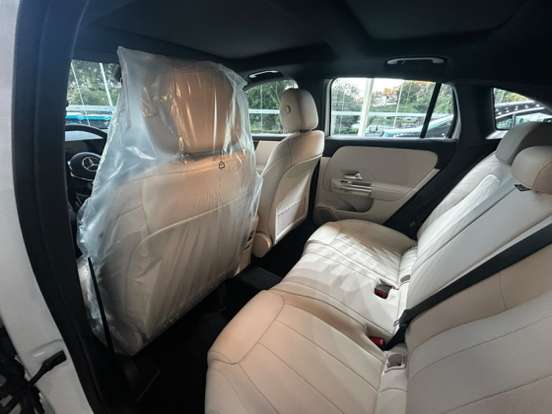 MERCEDES-BENZ-GLA 200-2026