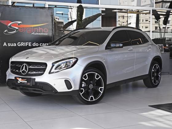 MERCEDES-BENZ GLA 200 1.6 CGI FLEX ADVANCE 7G-DCT