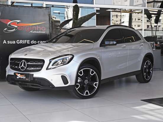 MERCEDES-BENZ-GLA 200-2018