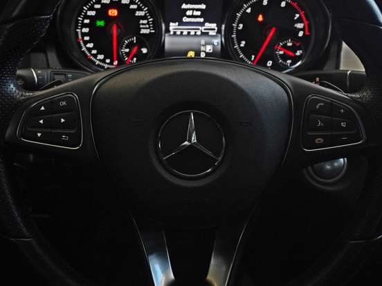 MERCEDES-BENZ-GLA 200-2018