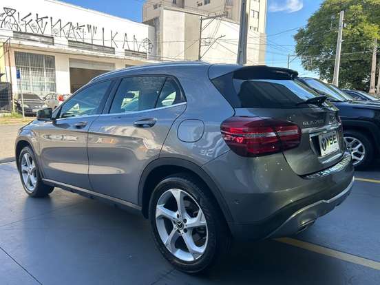 MERCEDES-BENZ-GLA 200-1.6 CGI FLEX ADVANCE 7G-DCT MERCEDES-BENZ-GLA 200-2018