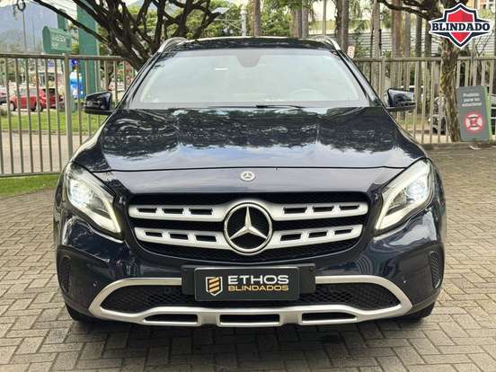 MERCEDES-BENZ-GLA 200-2018