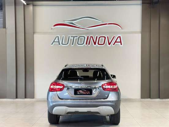 MERCEDES-BENZ-GLA 200-2017
