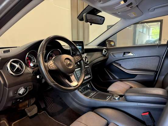 MERCEDES-BENZ-GLA 200-1.6 CGI FLEX STYLE 7G-DCT MERCEDES-BENZ-GLA 200-2017