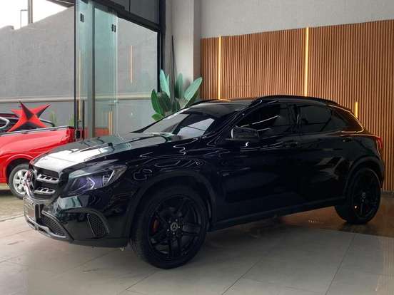 MERCEDES-BENZ-GLA 200-2018