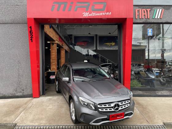 MERCEDES-BENZ GLA 200 1.6 CGI FLEX STYLE 7G-DCT