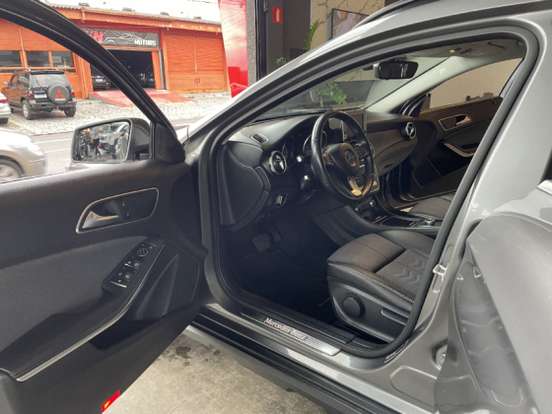 MERCEDES-BENZ-GLA 200-1.6 CGI FLEX STYLE 7G-DCT MERCEDES-BENZ-GLA 200-2017