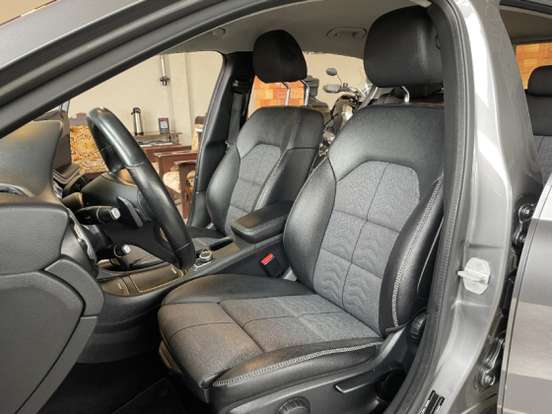 MERCEDES-BENZ-GLA 200-2017