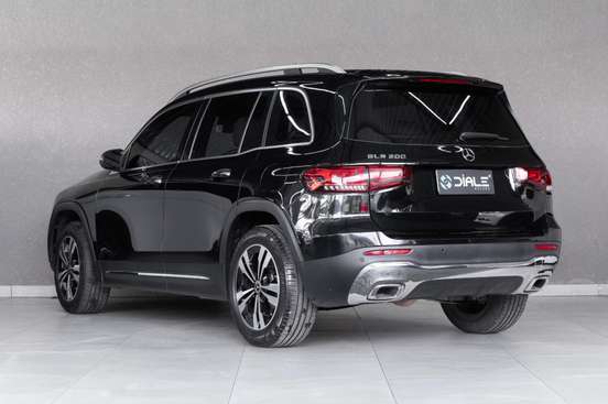 MERCEDES-BENZ-GLB 200-2021