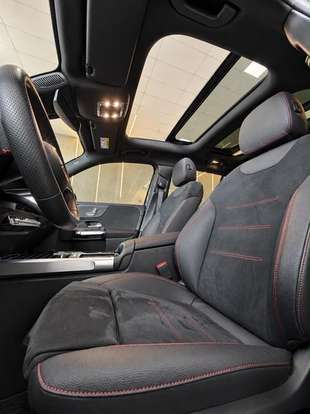 MERCEDES-BENZ-GLB 220-2024