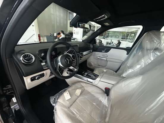 MERCEDES-BENZ-GLB 220-2026