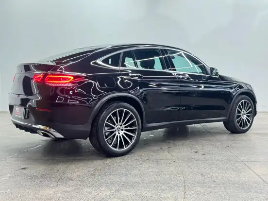 MERCEDES-BENZ-GLC 300-2021