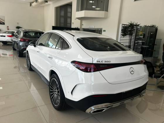 MERCEDES-BENZ GLC 300 2.0 MHEV AMG LINE COUPÉ 4MATIC 9G-TRONIC