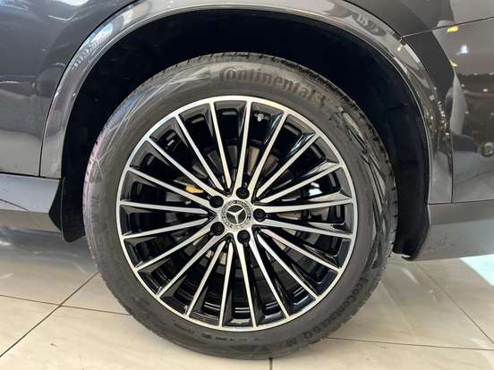 MERCEDES-BENZ-GLC 300-2026