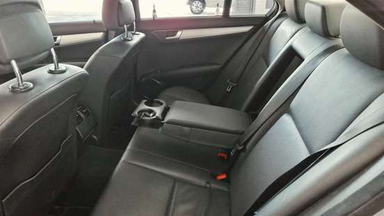 MERCEDES-BENZ-C 200-2011