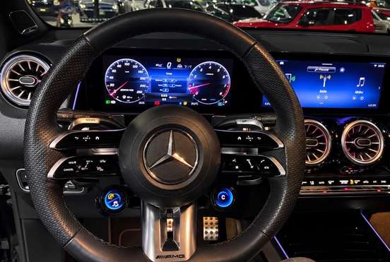 MERCEDES-BENZ-GLB 35 AMG-2024