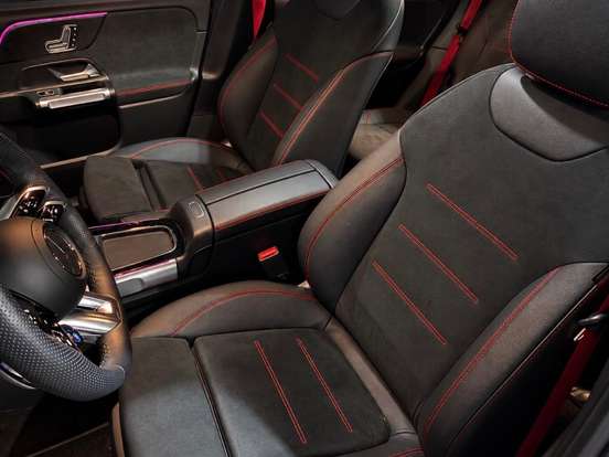 MERCEDES-BENZ-GLB 35 AMG-2.0 MHEV 4MATIC SPEEDSHIFT MERCEDES-BENZ-GLB 35 AMG-2024