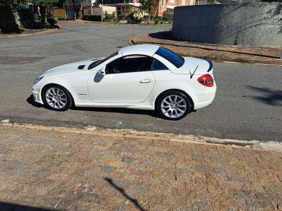 MERCEDES-BENZ-SLK 200-2011