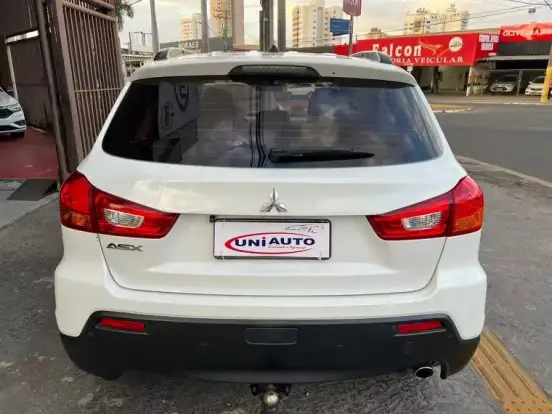 MITSUBISHI-ASX-2011