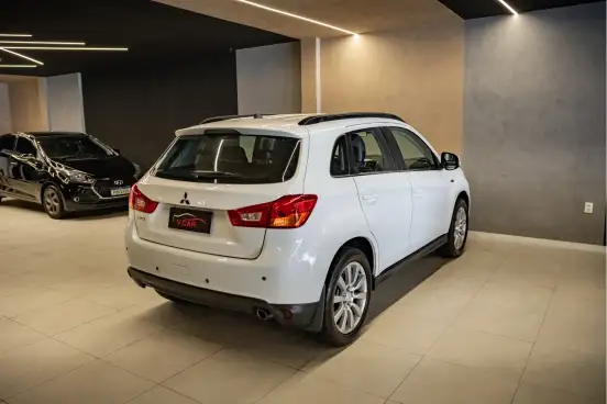MITSUBISHI-ASX-2014