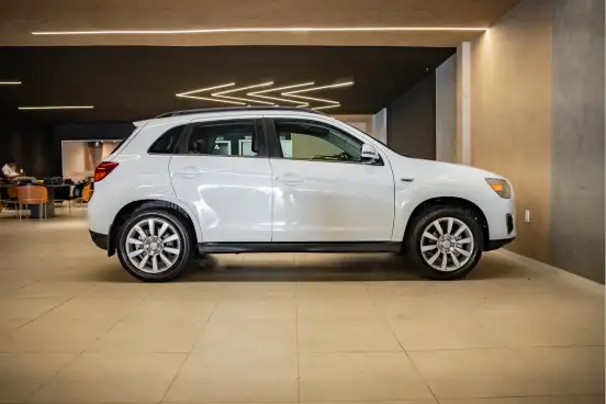 MITSUBISHI-ASX-2014