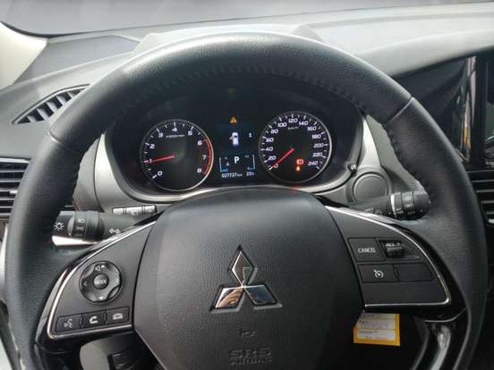 MITSUBISHI-ECLIPSE CROSS-2024
