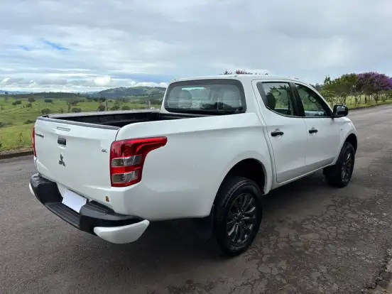 MITSUBISHI-L200 TRITON-2.4 16V TURBO DIESEL GL CD 4X4 MANUAL MITSUBISHI-L200 TRITON-2022