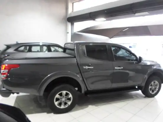 MITSUBISHI-L200 TRITON-2019