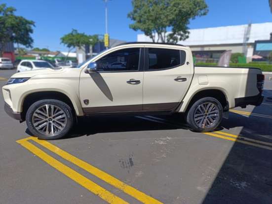 MITSUBISHI-L200 TRITON-2024