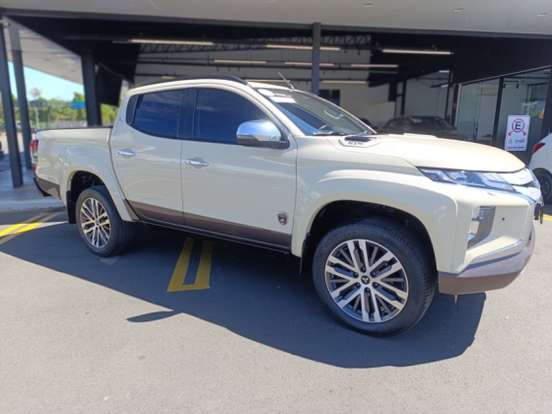 MITSUBISHI-L200 TRITON-2.4 16V TURBO DIESEL SPORT HPE-S TERRA CD 4P 4X4 AUTOMÁTICO MITSUBISHI-L200 TRITON-2024