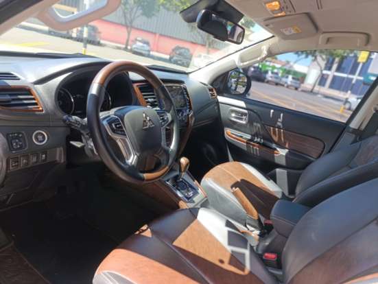 MITSUBISHI-L200 TRITON-2024