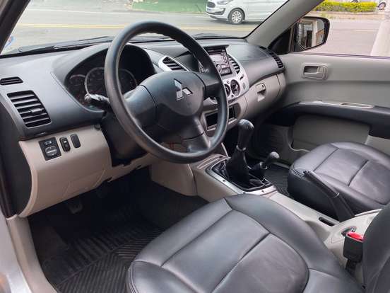MITSUBISHI-L200 TRITON-2015