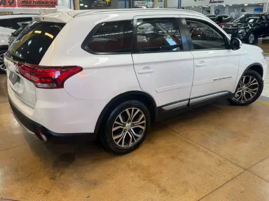 MITSUBISHI-OUTLANDER-2.0 COMFORT 16V GASOLINA 4P AUTOMÁTICO MITSUBISHI-OUTLANDER-2018