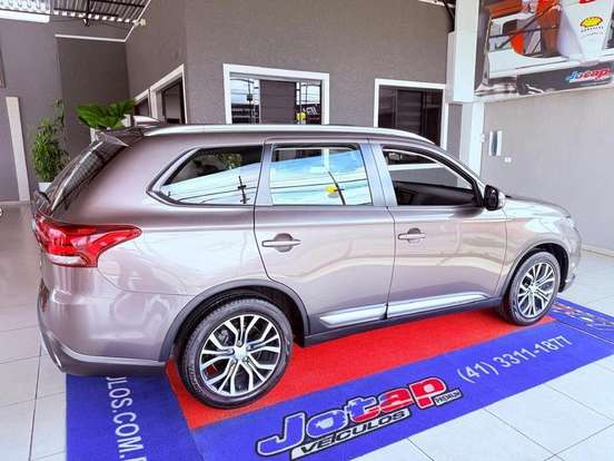 MITSUBISHI-OUTLANDER-2.0 16V GASOLINA 4P AUTOMÁTICO MITSUBISHI-OUTLANDER-2016