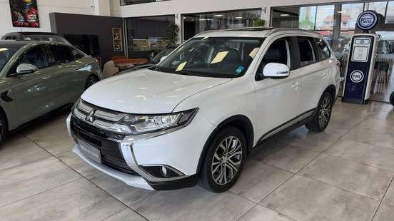 MITSUBISHI-OUTLANDER-2018