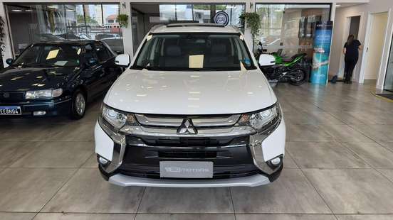 MITSUBISHI-OUTLANDER-2018