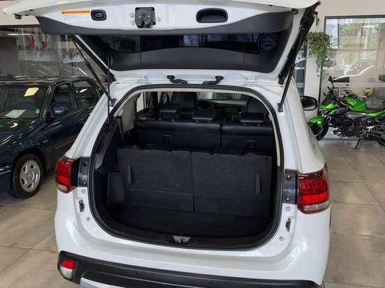 MITSUBISHI-OUTLANDER-2.0 COMFORT 16V GASOLINA 4P AUTOMÁTICO MITSUBISHI-OUTLANDER-2018